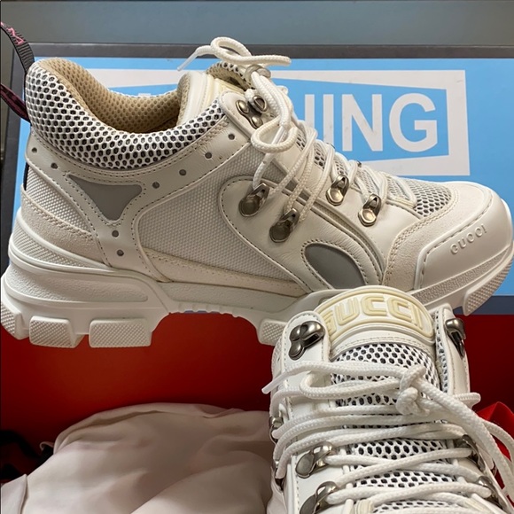 GUCCI
FLASHTREK LEATHER SNEAKERS - Picture 2 of 8